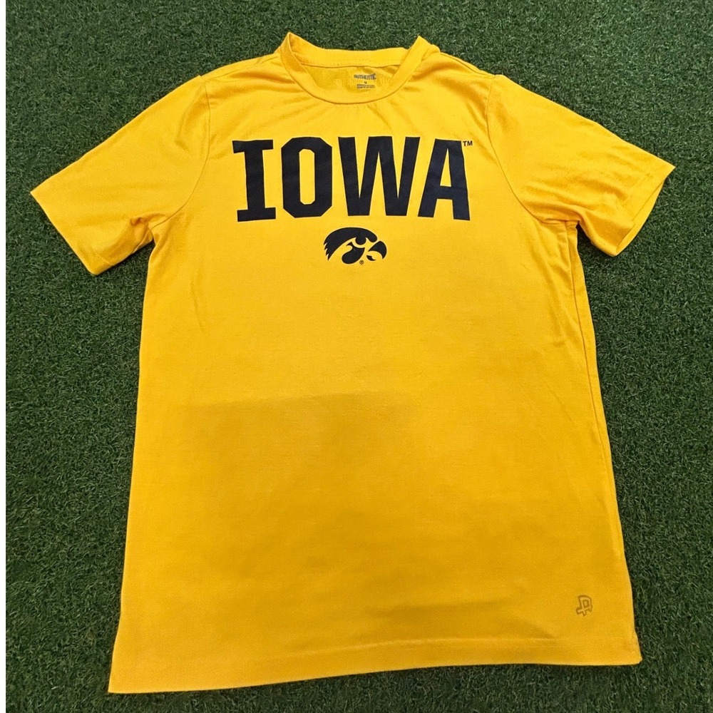 Authentic Brand Iowa Hawkeyes T-Shirt Mens Medium Yellow Short Sleeve NCAA Tee